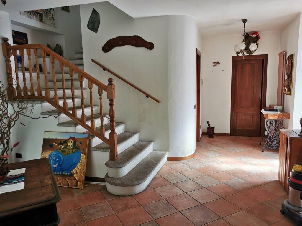 Villa a Bisuschio in Piazza della Chiesa, 2 - Foto 5