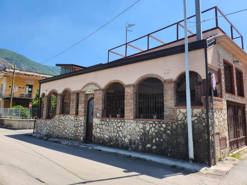 Villa a Sarno in Via Vecchia Striano - Foto 2