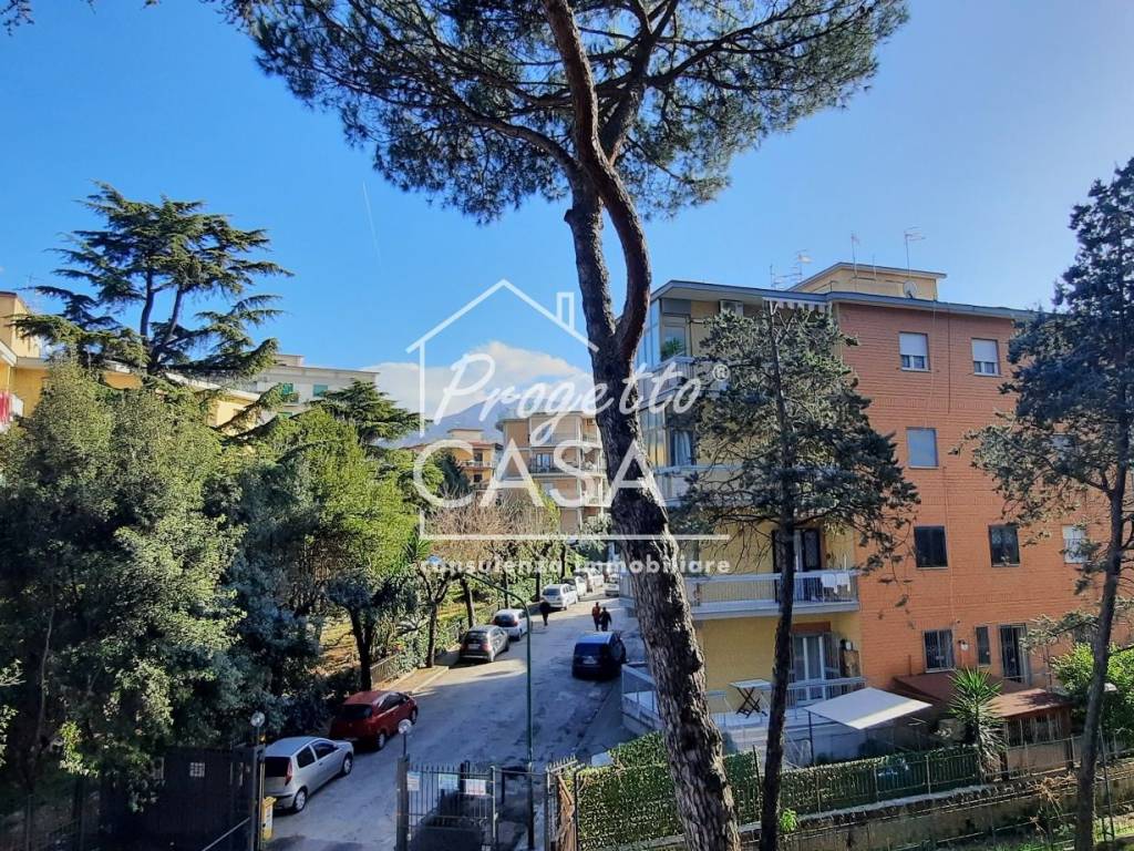 Appartamento a San giorgio a cremano in Via Gennaro Capuozzo, 44 - Foto 2
