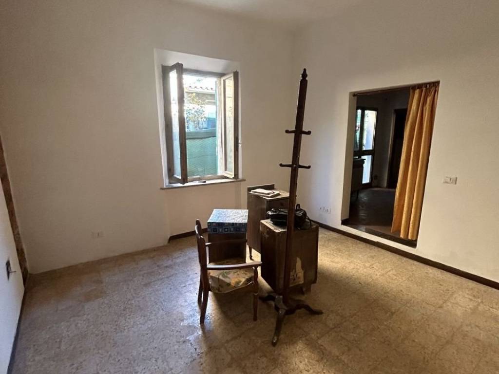 Casa indipendente a Castiglione del lago in Via Fioretti - Foto 4
