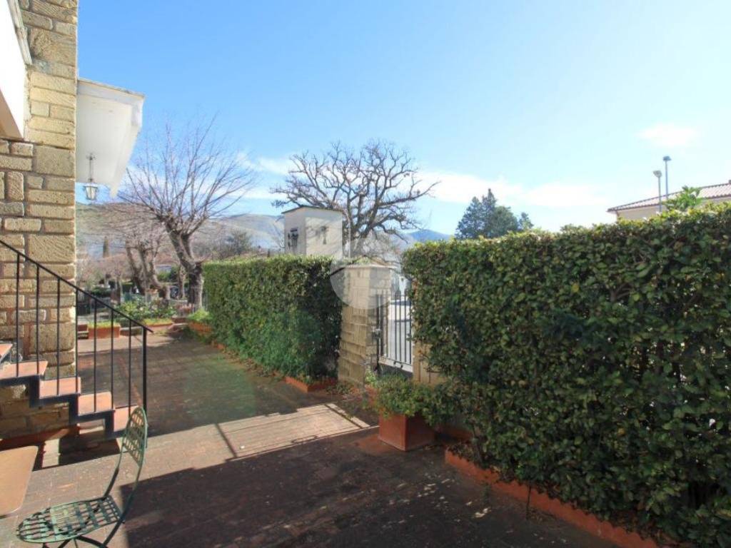 Villa a Fara in sabina in Via Farense, 365 - Foto 2