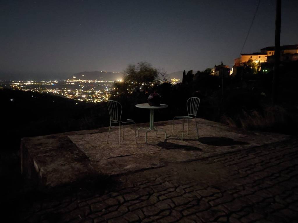 Villa a Castelnuovo magra in Via Centrale, 16 - Foto 3