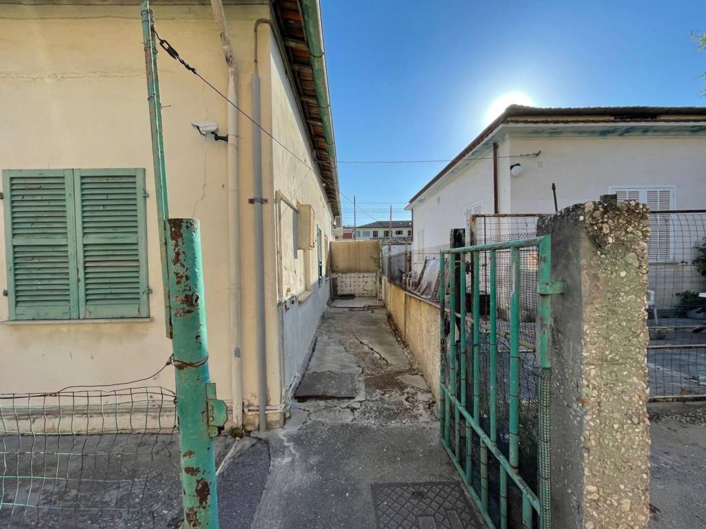 Casa indipendente a Giulianova in Via Guglielmo Marconi - Foto 5