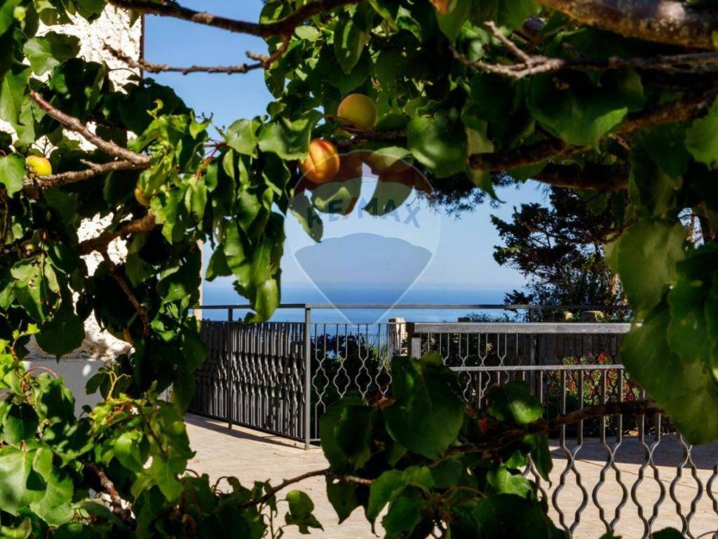 Villa a Valderice in Via Rizzuto, 14 - Foto 2