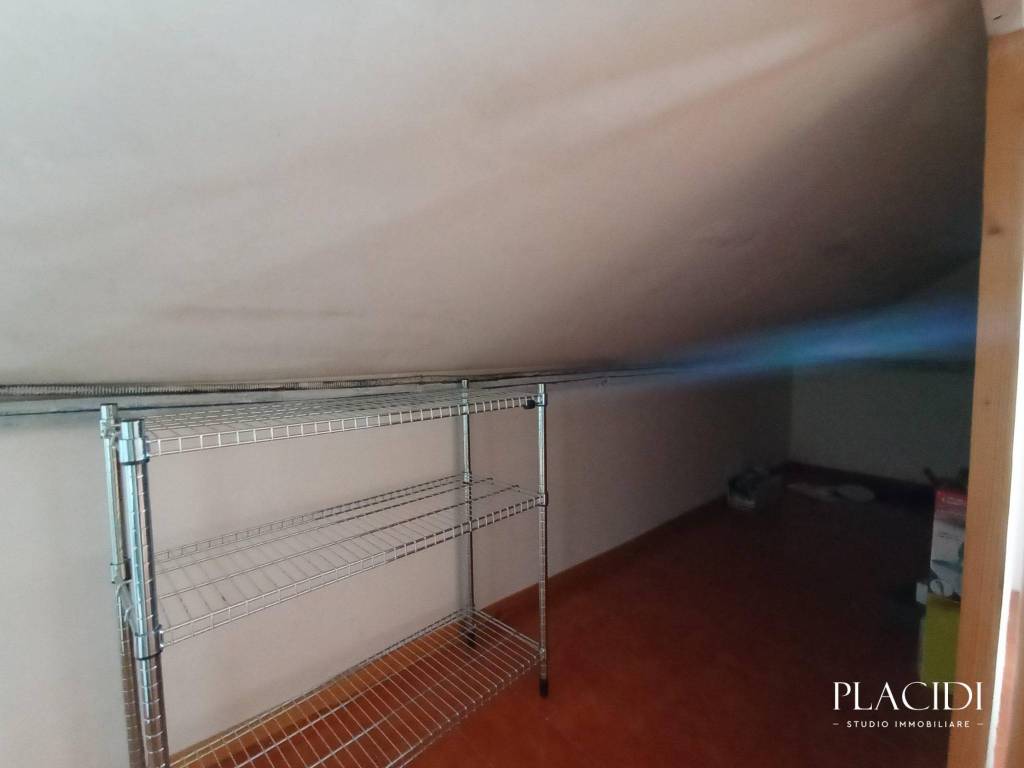 Attico / mansarda a L'aquila in Via Nicola Moscardelli, 28 - Foto 5