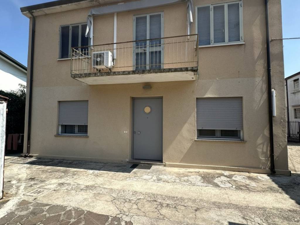 Villa a Padova in VIA BRANDOLESE - Foto 2