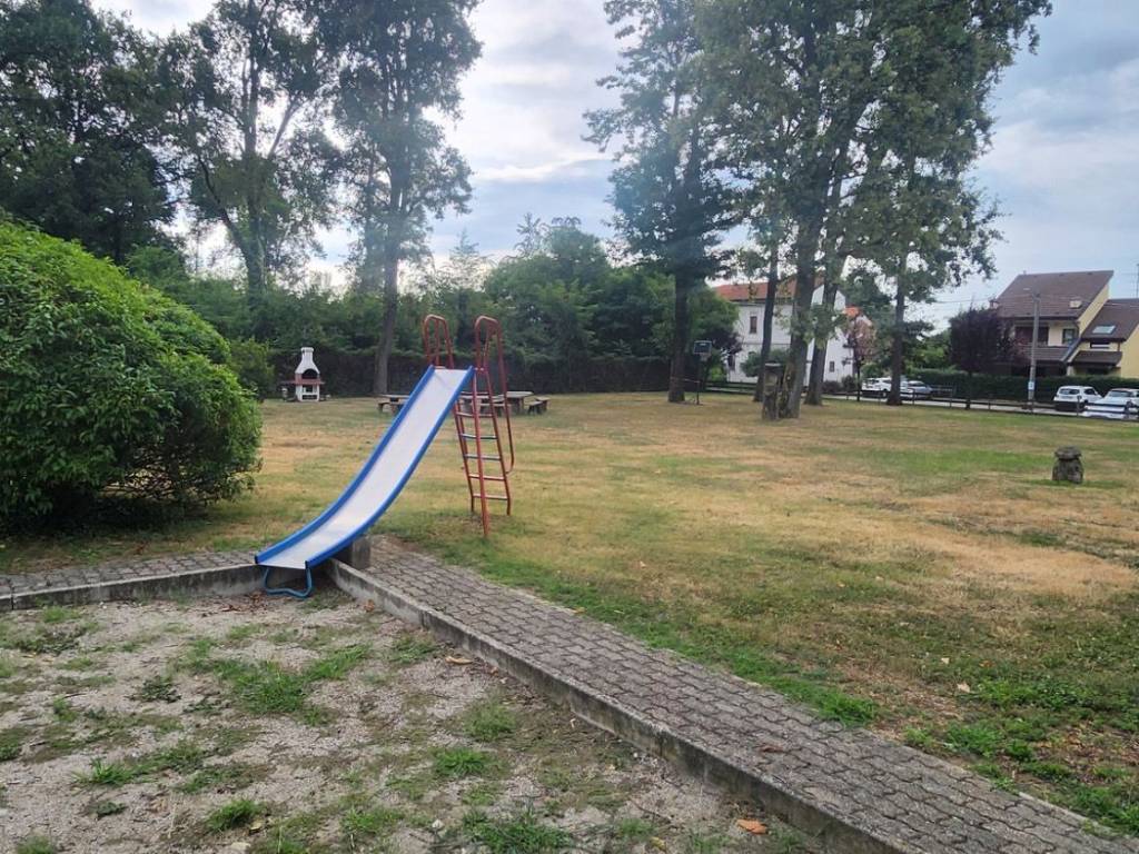 Appartamento a Samarate in Viale Giovanni Agusta, 498 - Foto 2