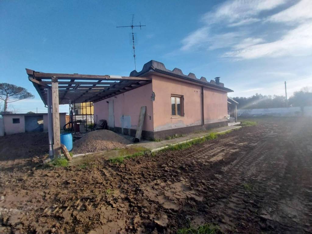 Villa a Aprilia in Via Lampione - Foto 4