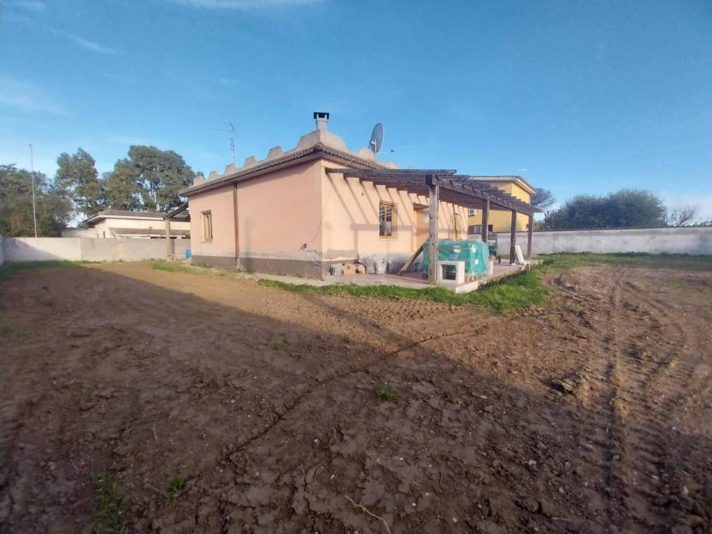 Villa a Aprilia in Via Lampione - Foto 5