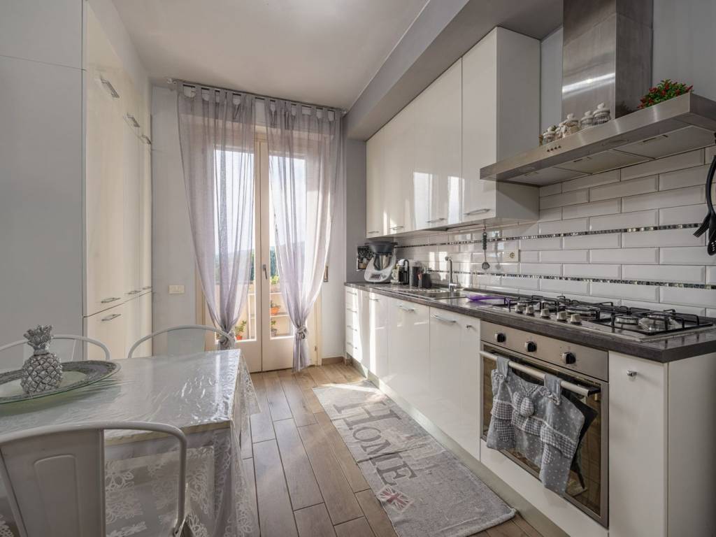 Appartamento a Cortona in Via Fratelli Cervi, 25 - Foto 3