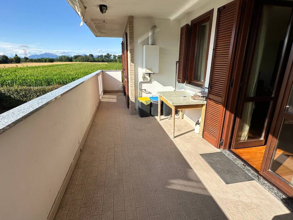 Appartamento a Cislago in Via Raffaello - Foto 2