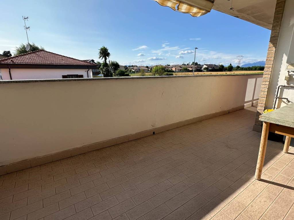 Appartamento a Cislago in Via Raffaello - Foto 3