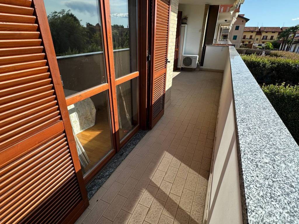 Appartamento a Cislago in Via Raffaello - Foto 5