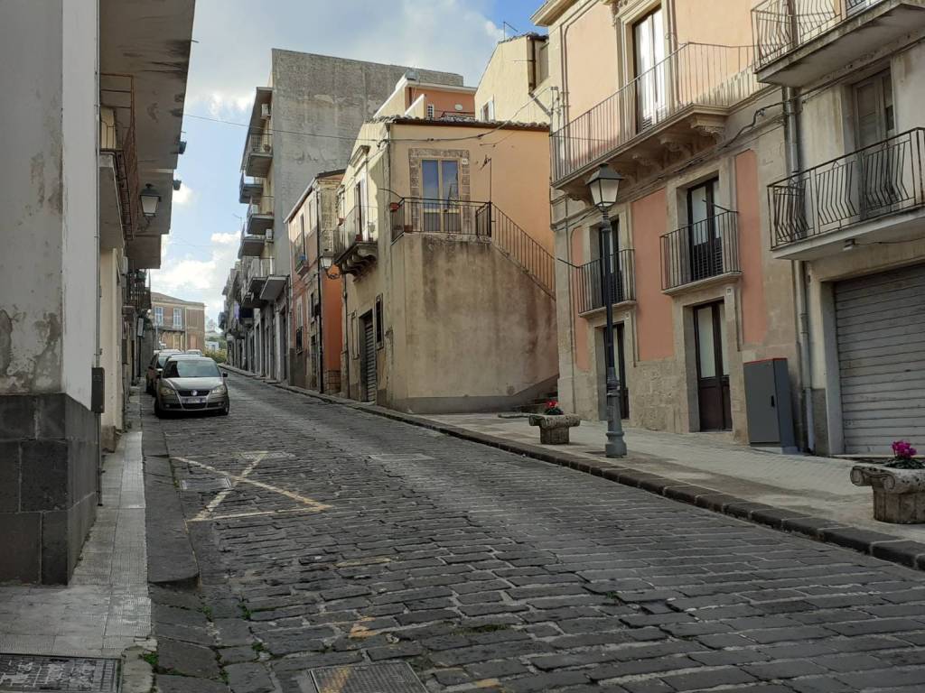 Villa a Palazzolo acreide in Corso Vittorio Emanuele, 135 - Foto 3