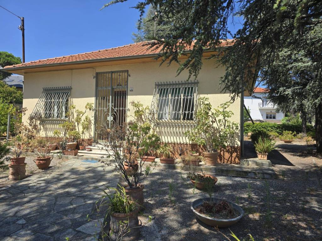 Villa a Albenga in Regione Oliveto Terraconiglio - Foto 3