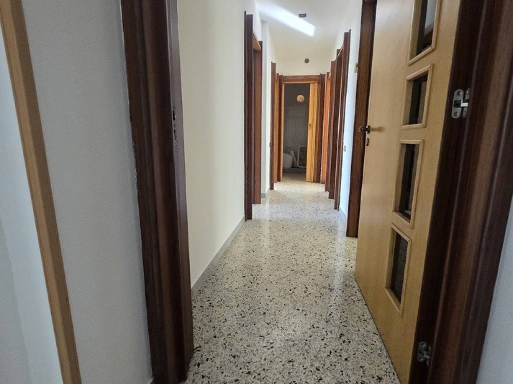 Appartamento a Salerno in Via Enrico Moscati, 5 - Foto 4