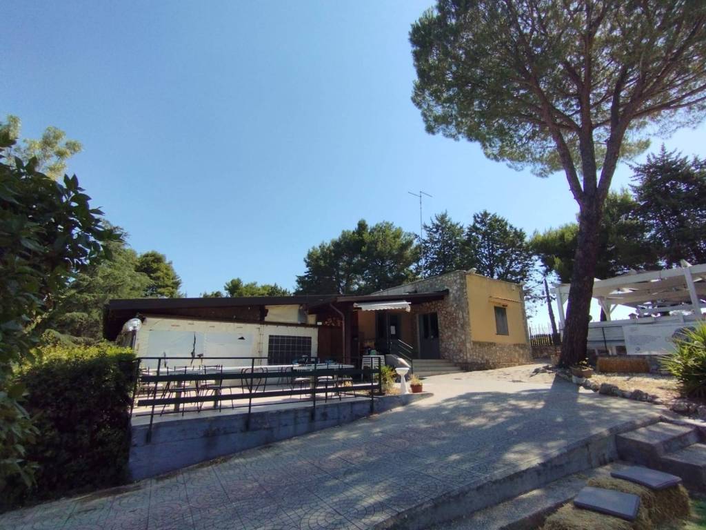 Villa a Acquaviva delle fonti in Strada Vicinale San Martino - Foto 3