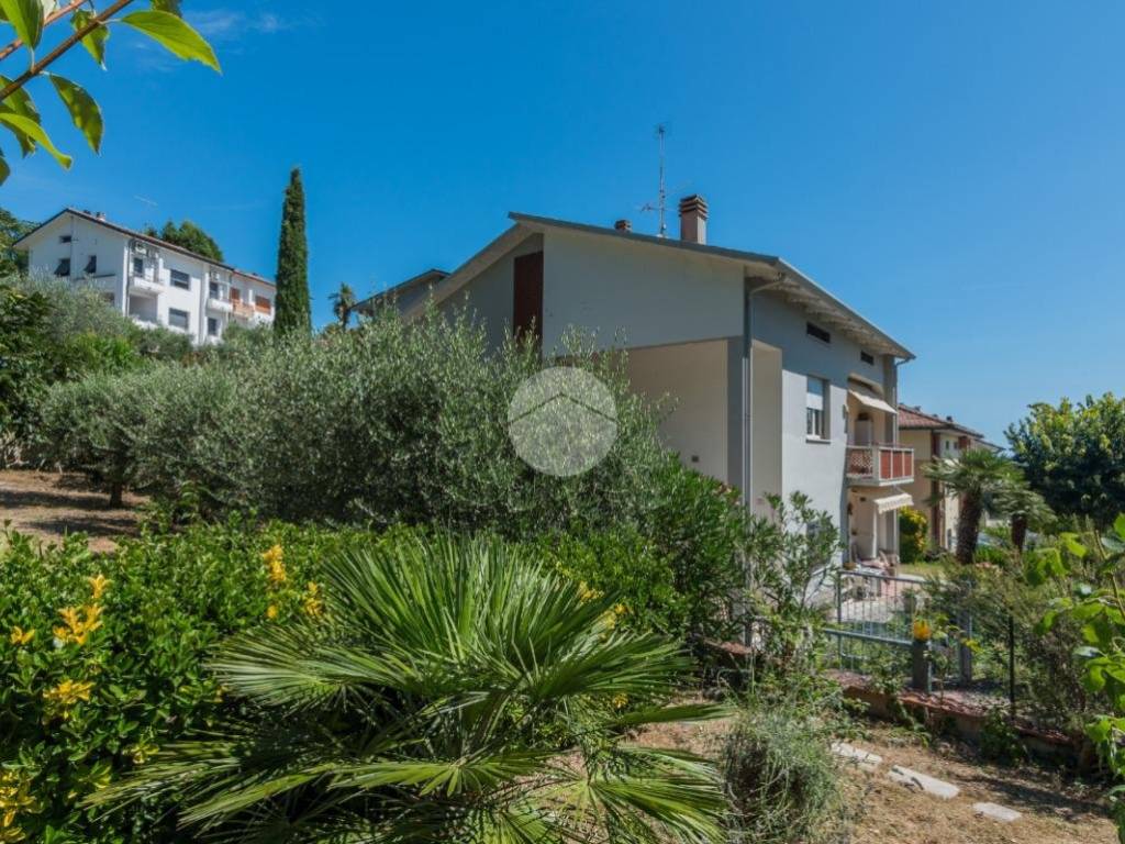 Casa indipendente a Colli al metauro in Via Belvedere in Calcinelli, 26 - Foto 2