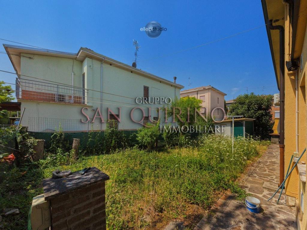Villa a Mirandola in VIA MONTEGRAPPA, 21 - Foto 4