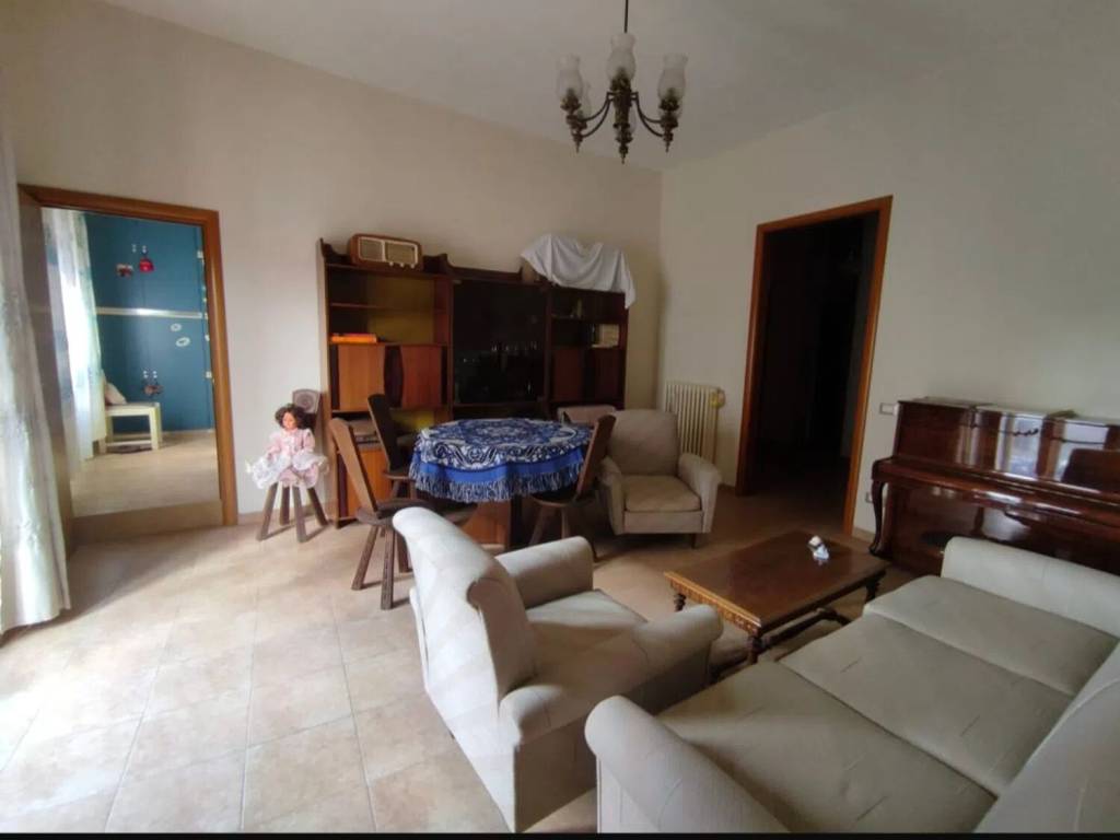 Appartamento a Rionero in vulture in Via Umberto I, 17 - Foto 2