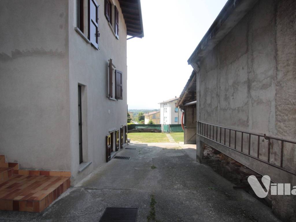 Casa indipendente a Suello in Via Stefanoni, 22 - Foto 2