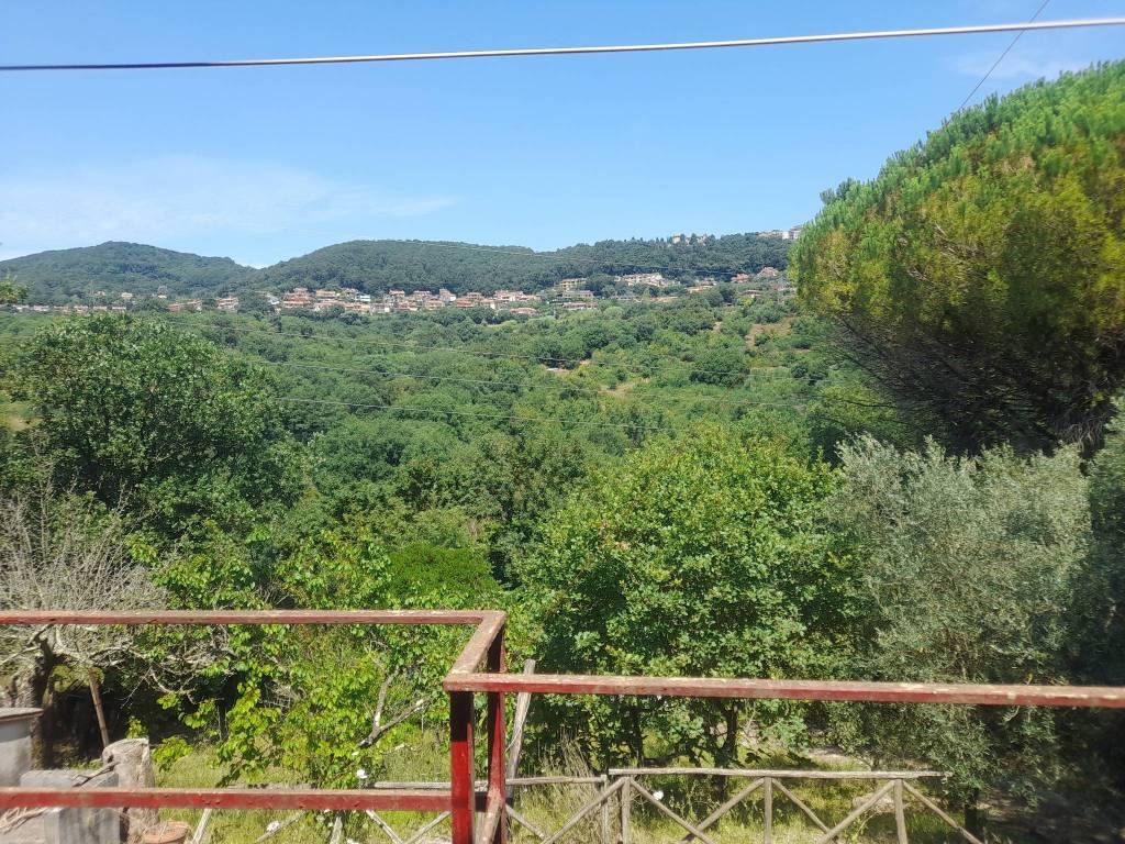 Casa indipendente a Tolfa in Strada Provinciale Santa Severa Tolfa - Foto 2