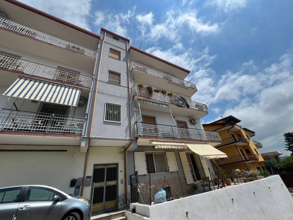 Appartamento a Lamezia terme in Via Madonna della Spina - Foto 3