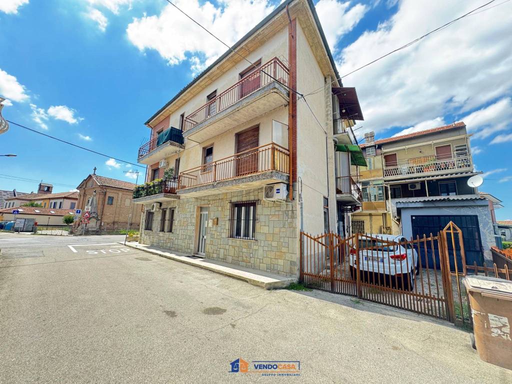 Appartamento a Costigliole d'asti in Strada Chiabotti Cucco, 1 - Foto 2
