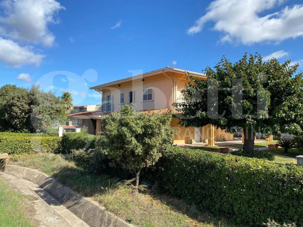 Villa a Oristano in VIA PARIGI, 91 - Foto 2