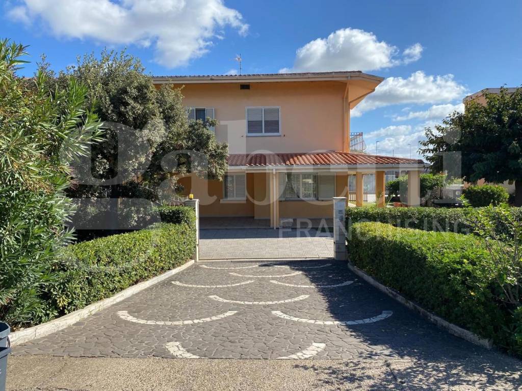 Villa a Oristano in VIA PARIGI, 91 - Foto 3