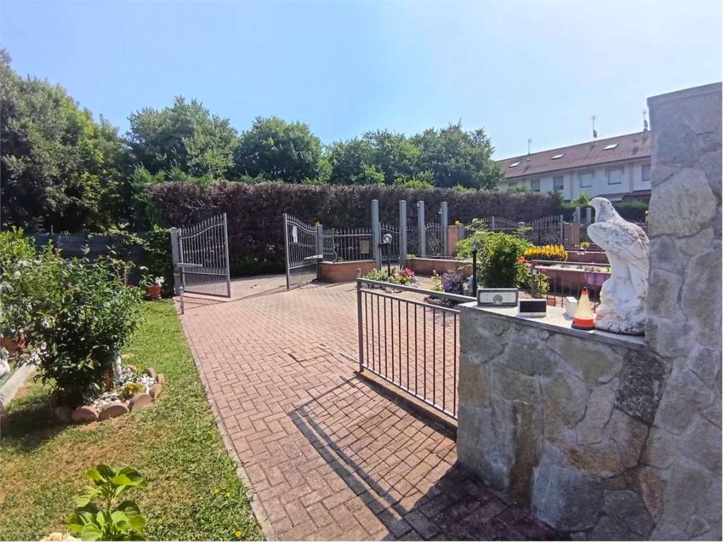 Villa a Alessandria in VIA BRODOLINI, 27E - Foto 4