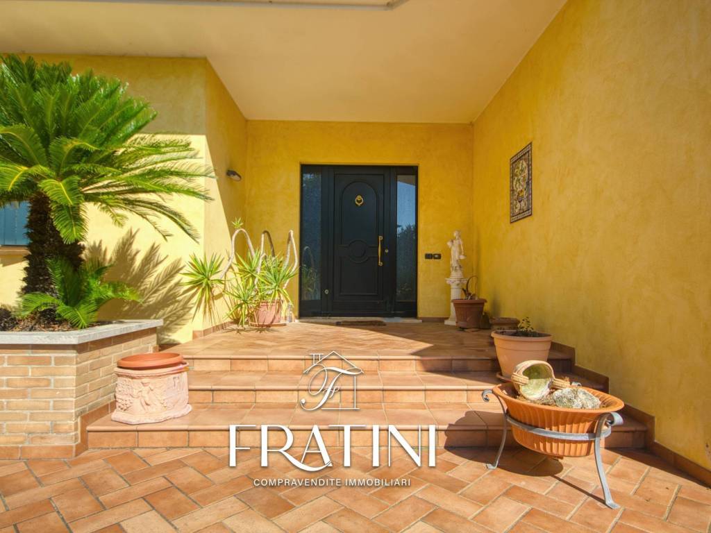 Villa a Monterubbiano in Via 10 Settembre, 30 - Foto 2