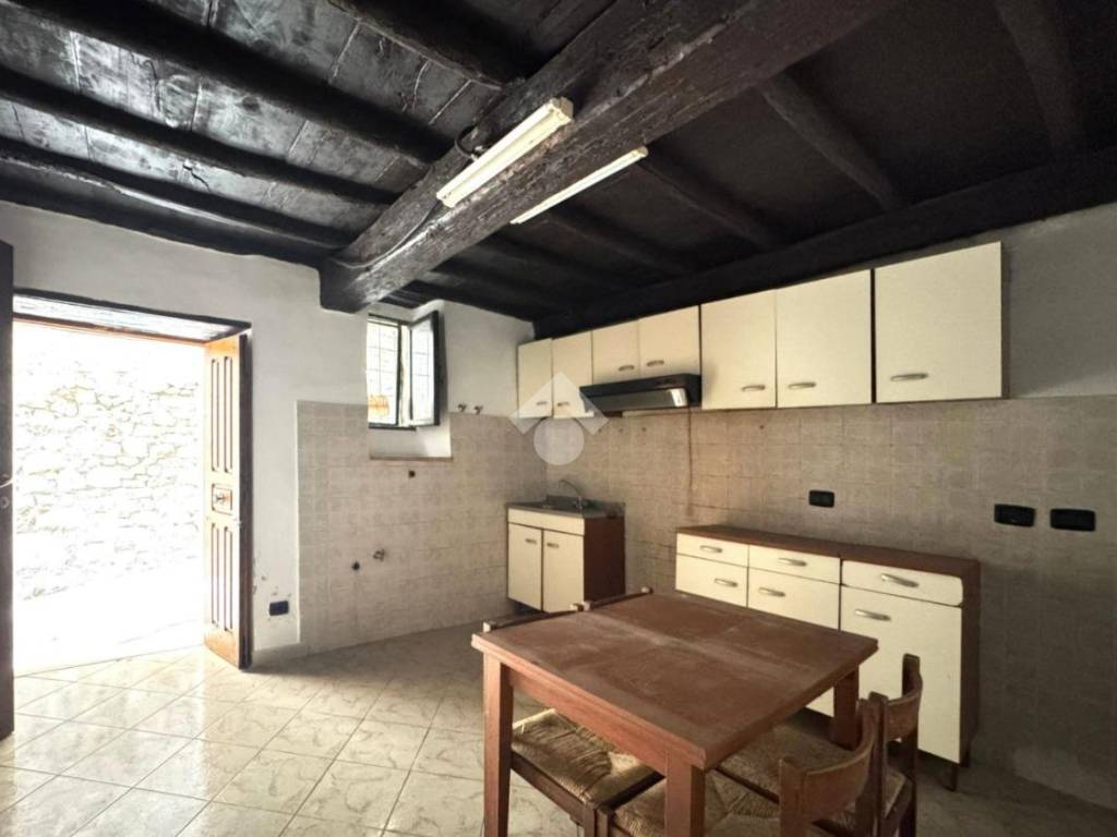 Appartamento a Sezze in Via Scalelle del Duomo - Foto 4