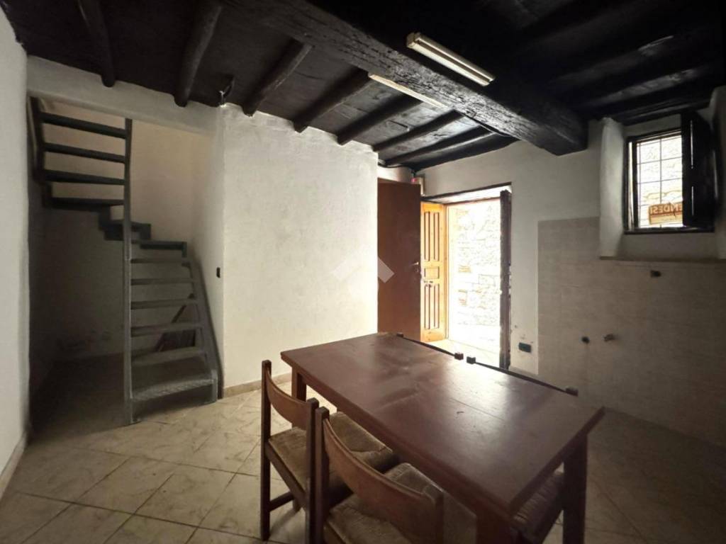 Appartamento a Sezze in Via Scalelle del Duomo - Foto 5
