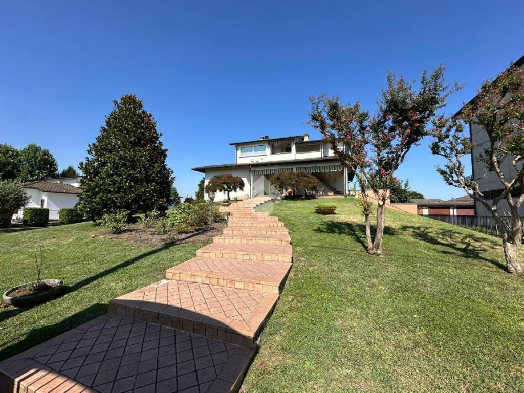 Villa a Agnadello in Via XXV Aprile, 14 - Foto 2