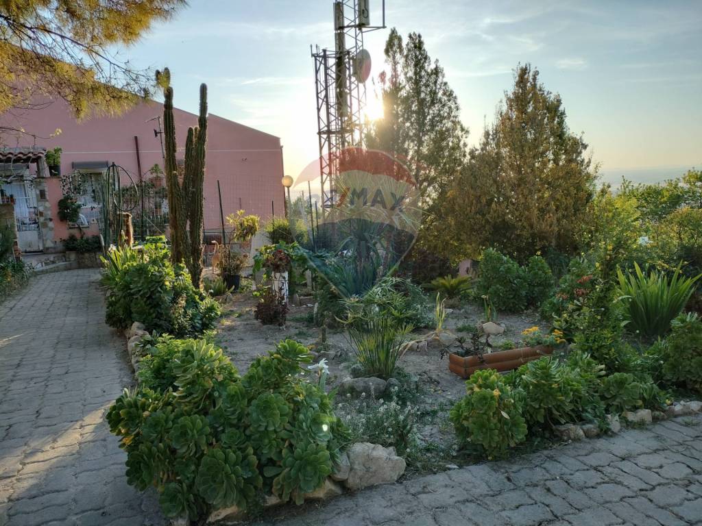 Villa a Chiaramonte gulfi in quattro cappelle - Foto 2