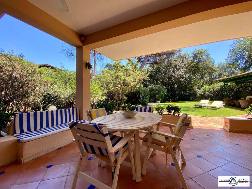 Villa a Sabaudia in strada Lungomare Pontino 23 - Foto 4