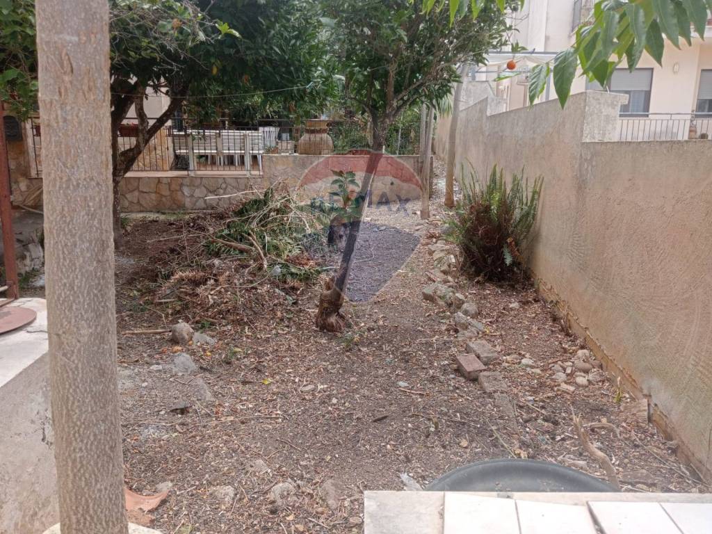 Casa indipendente a Valderice in VIA VESPRI, 518 - Foto 3