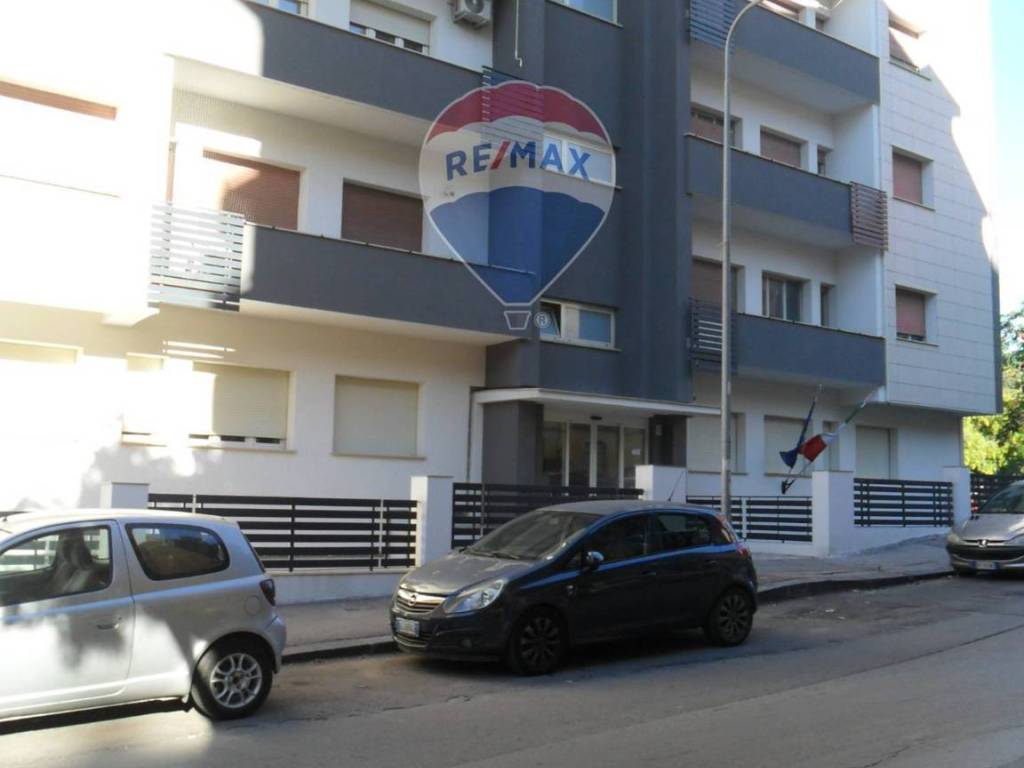 Appartamento a Caltanissetta in Via Napoleone Colajanni, 9 - Foto 2