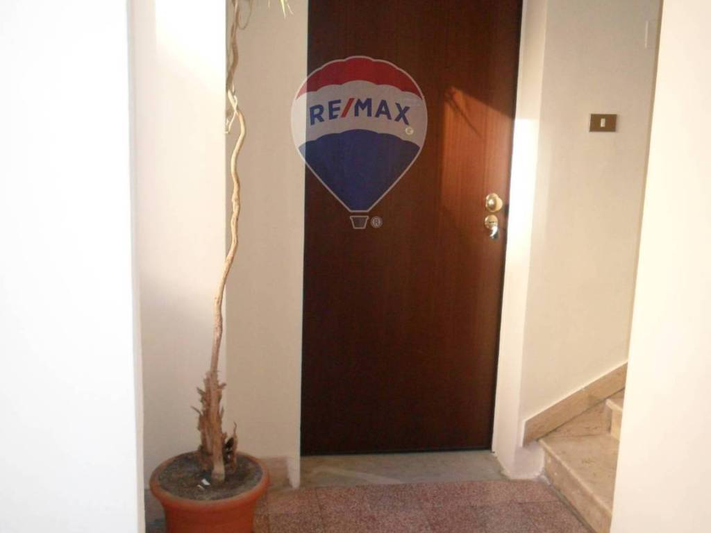 Appartamento a Caltanissetta in Via Napoleone Colajanni, 9 - Foto 3