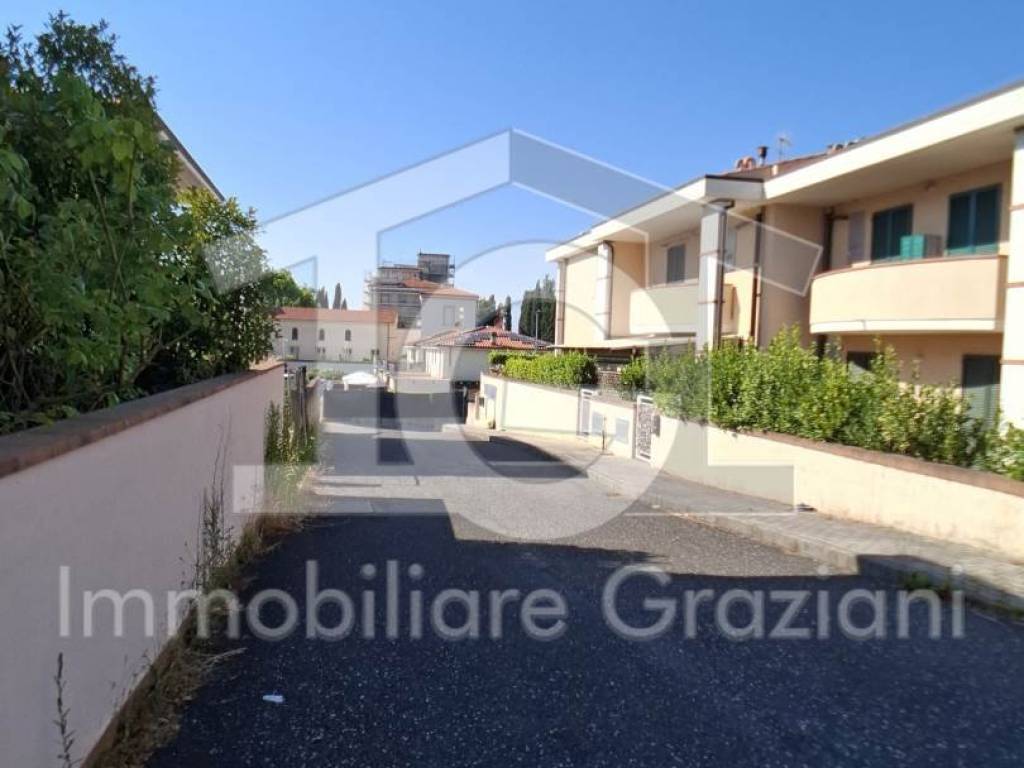 Appartamento a Collesalvetti in VIA PIERO CIAMPI, 17 - Foto 3