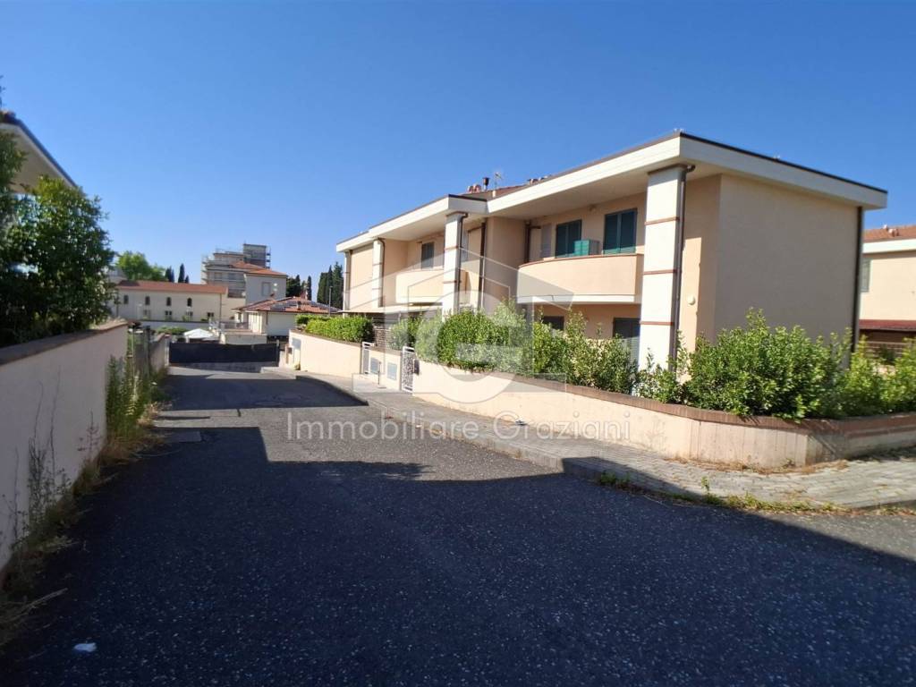 Appartamento a Collesalvetti in VIA PIERO CIAMPI, 17 - Foto 4
