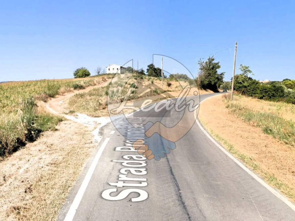 Rustico / casale a Tolentino in C.DA SALCITO, 9 - Foto 2