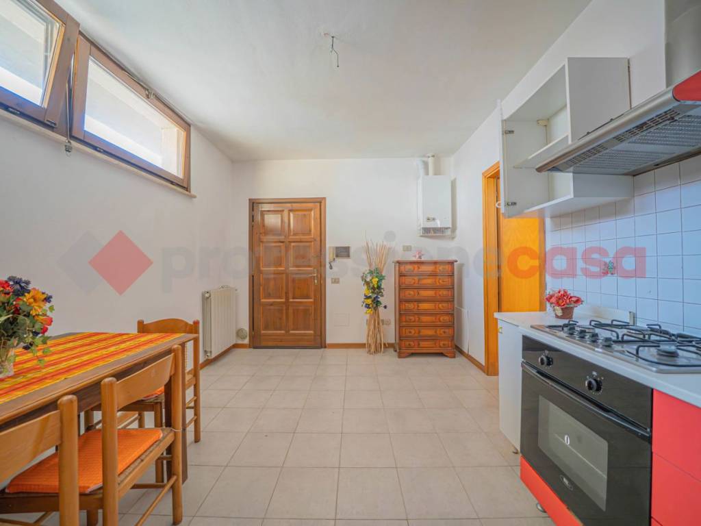 Appartamento a Cecina in Via Carlo Ginori, 70 - Foto 2