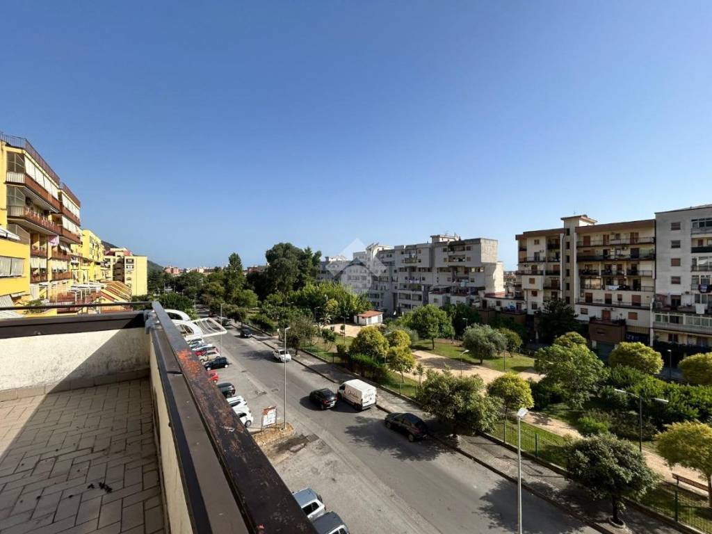 Appartamento a Salerno in Via Gennaro Buongiorno, 3 - Foto 2