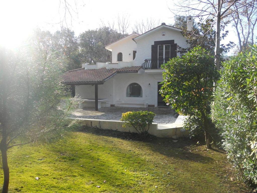 Villa a Sabaudia in Viale delle Querce, 25 - Foto 2