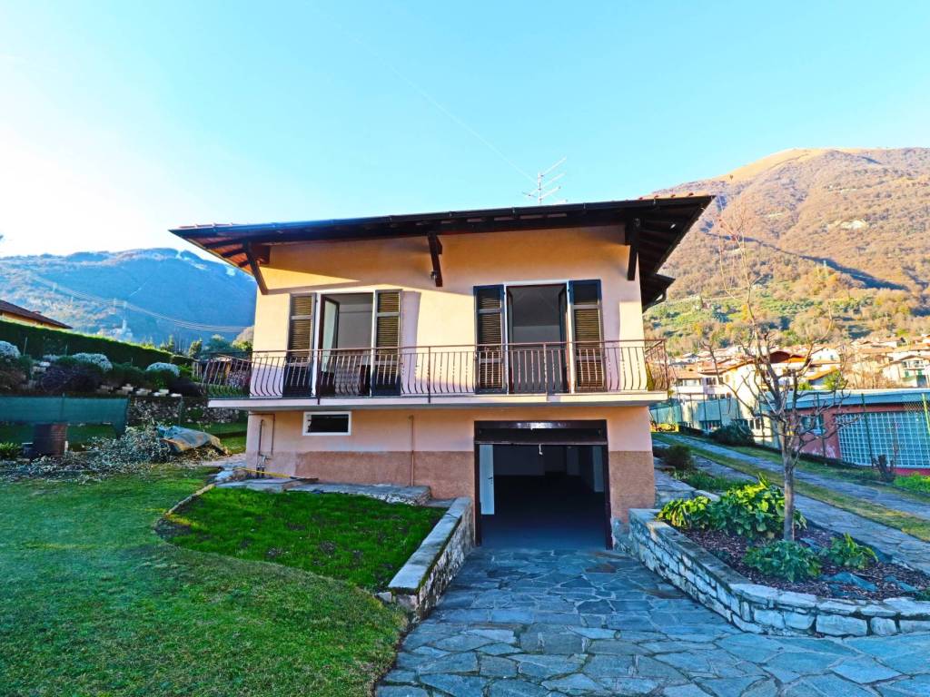 Villa a Tremezzina in Via Armando Diaz, 5 - Foto 2