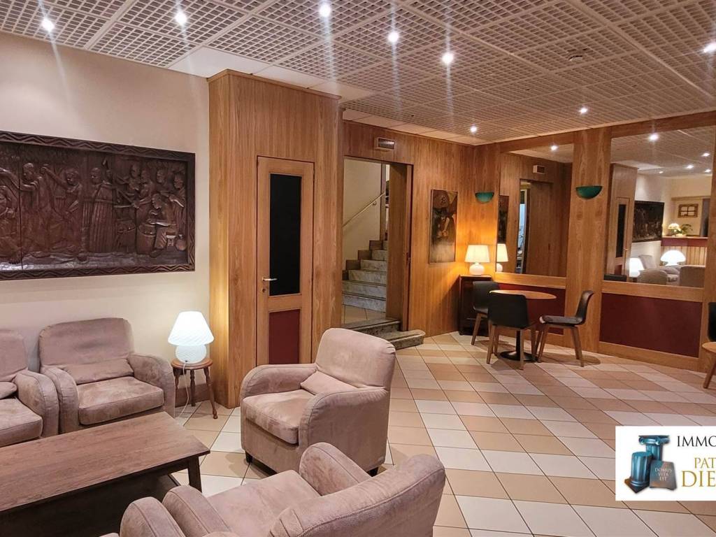Palazzo / stabile a Aosta in Piazza Emilio Chanoux - Foto 5