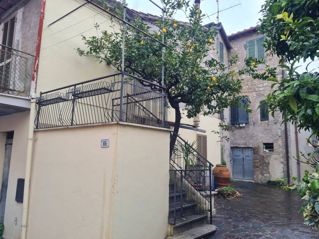 Appartamento a Fara in sabina in Via Roma - Foto 3