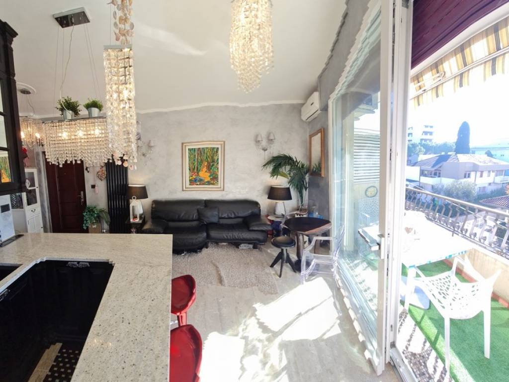 Appartamento a Riccione in Viale Gran Paradiso - Foto 2